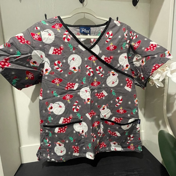 Tops - Christmas Scrub Top
